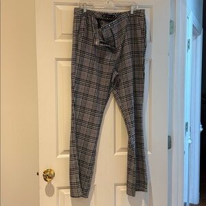 New York & Company Black & White stripe pants. New no tags